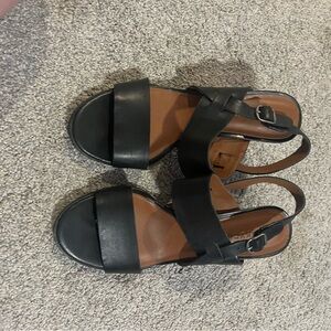 Lucky Brand Black Leather Slingback Sandals with Tan Footbed